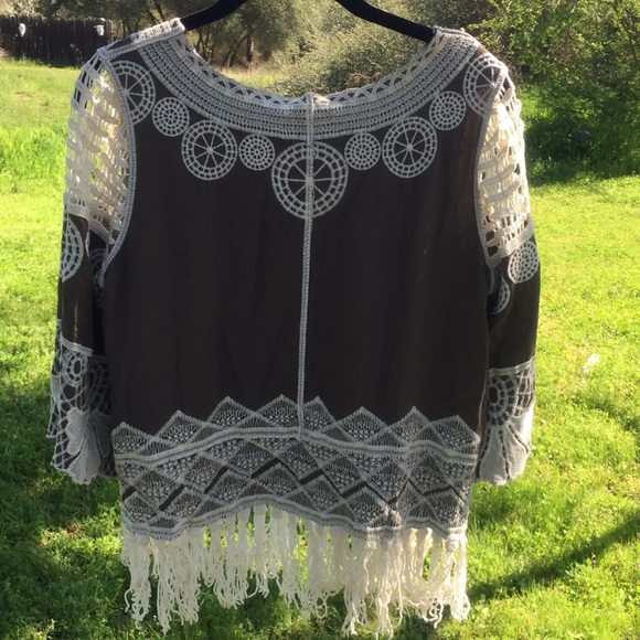 Anes A. Embroidered top - Picture 4 of 6